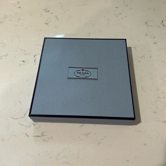 Prada Black/White Printed Silk Twill Scrunchie - Picture 4 of 5